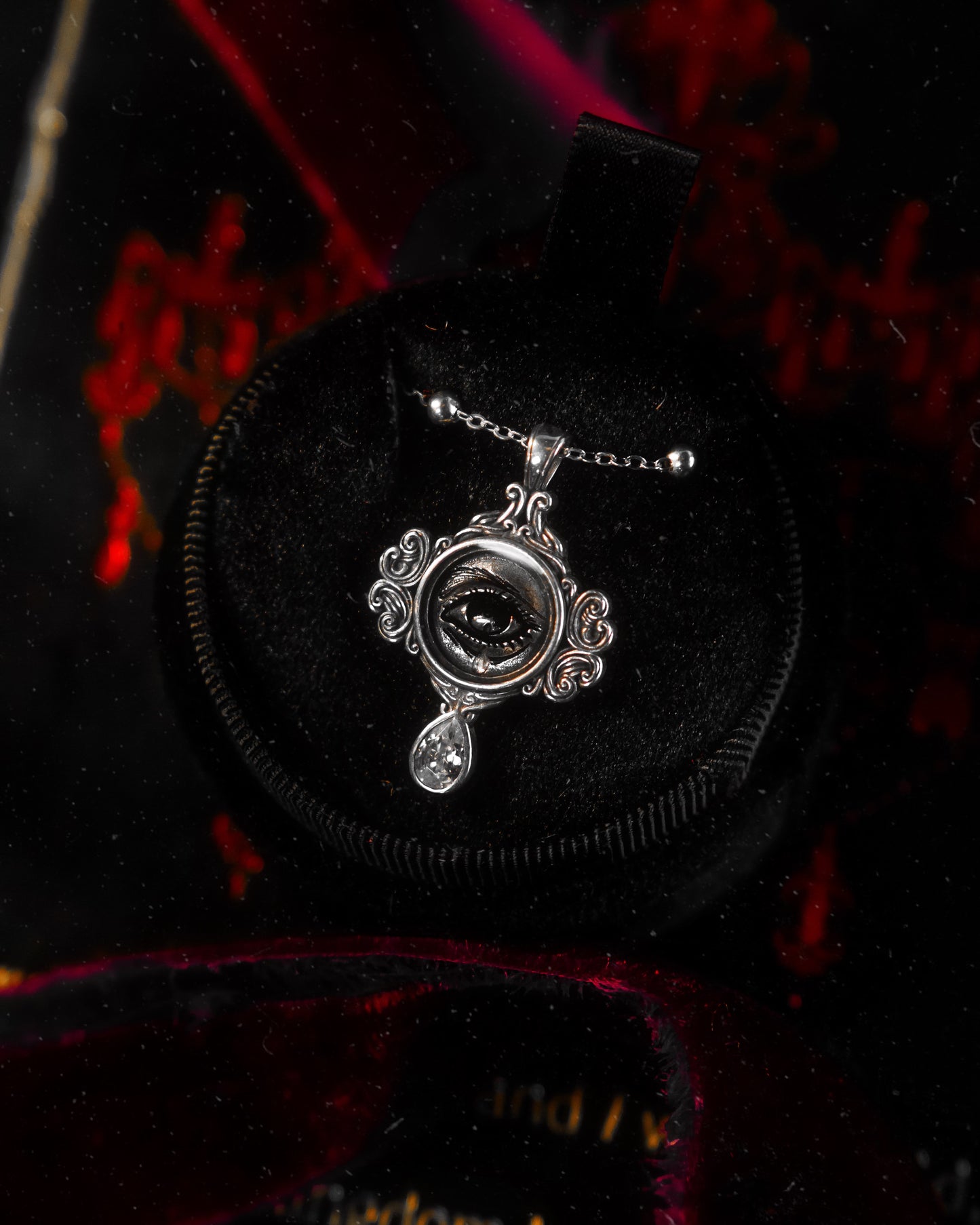 The "Lover's Eye" Necklace