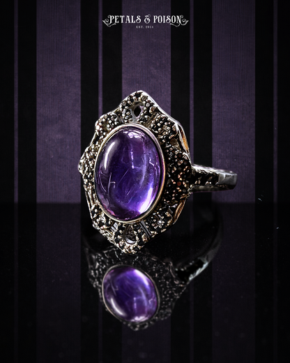 The "Knightshade" Heirloom Ring