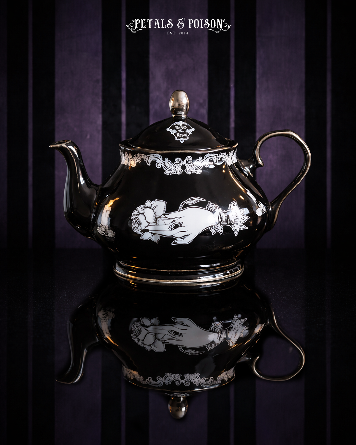 The Lucerna Teapot