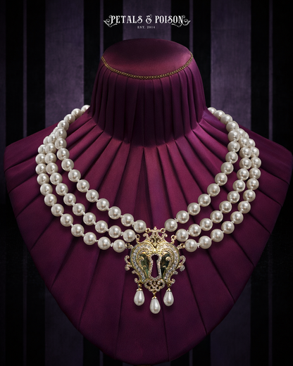 The "Baroness" Collar