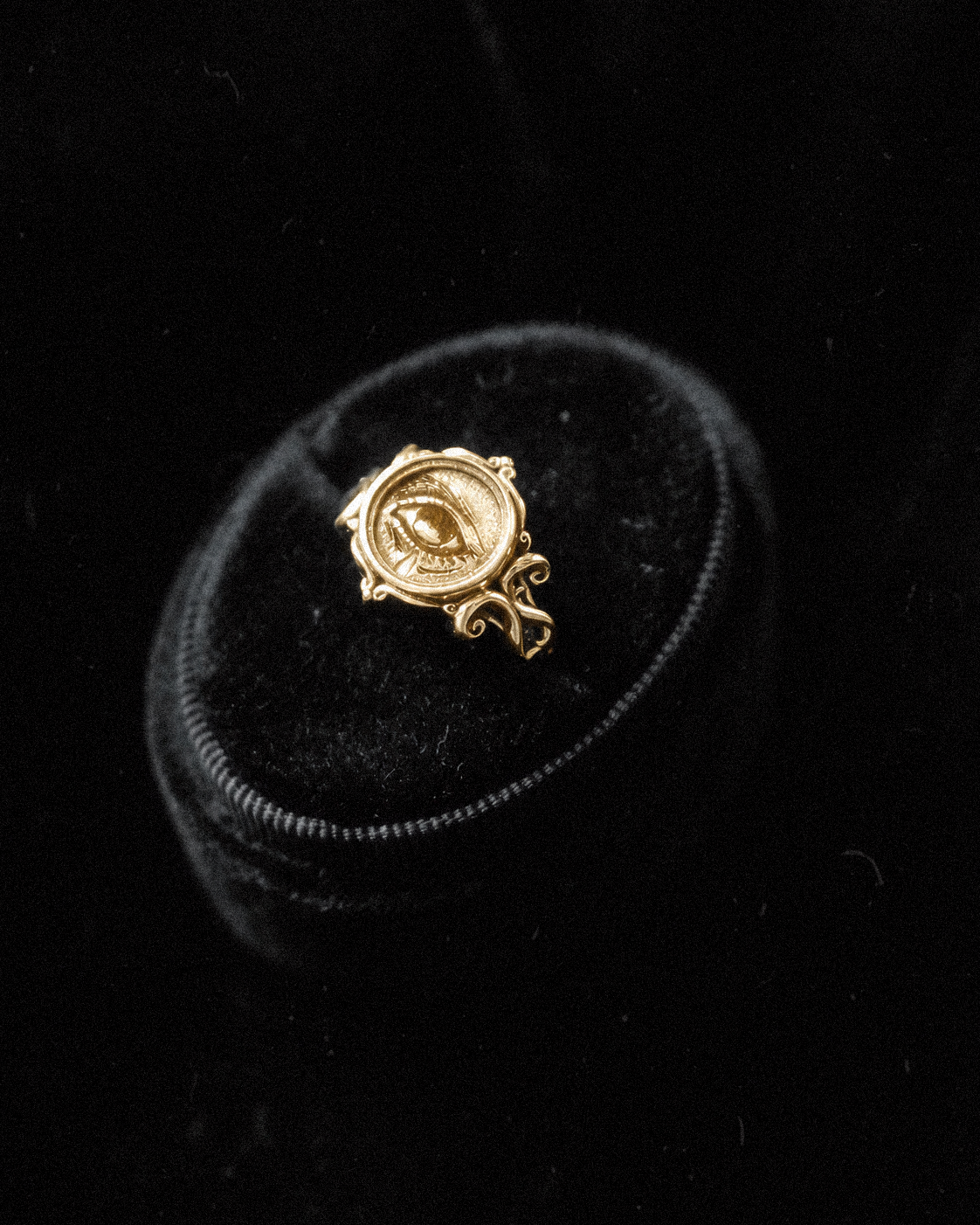 The "Lover's Eye" Ring (GOLD)