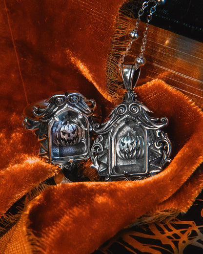 The "Sleepy Hollow” Glass Casket Ring